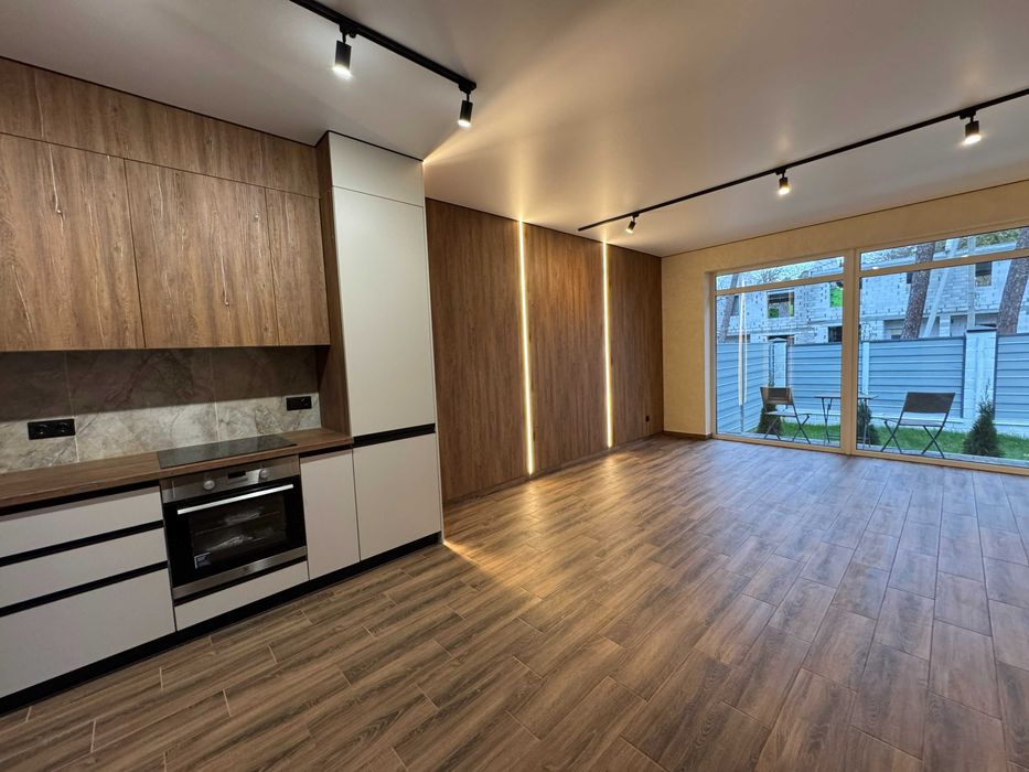 Таунхаус з новим, сучасним ремонтом в Лісовій Бучі! Телефонуй!