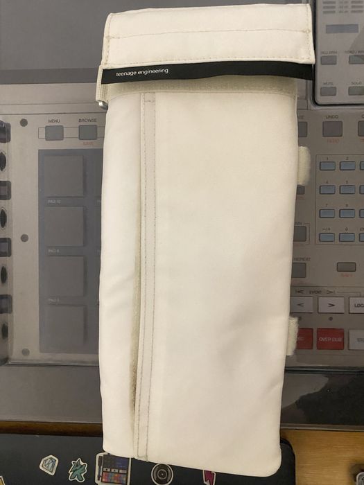 Teenage enginering op1 field