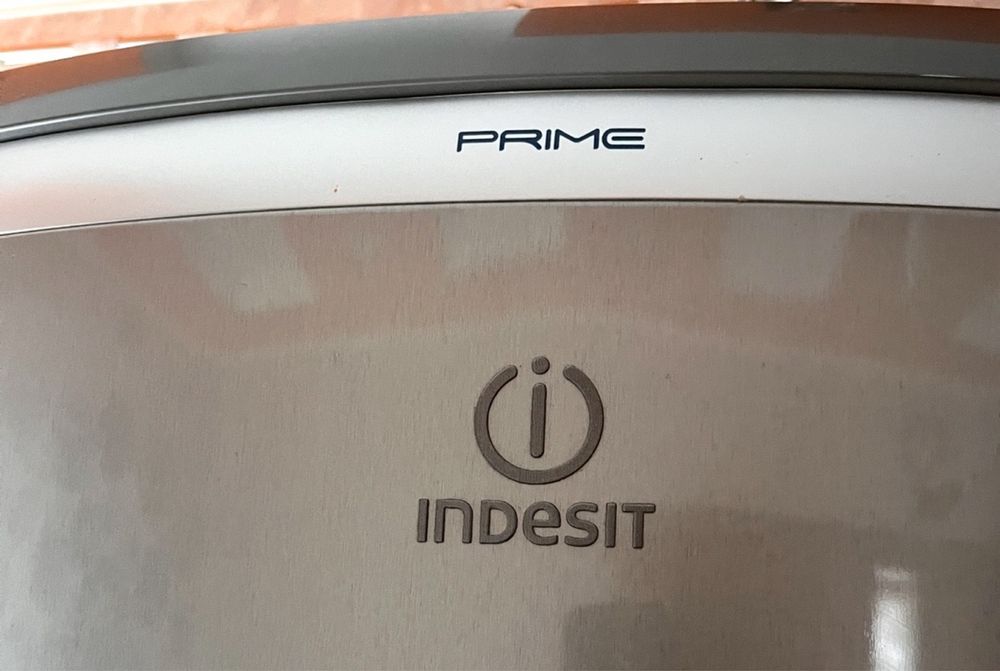 Холодильник Indesit