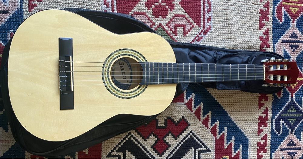 Guitarra GUVNOR Criança