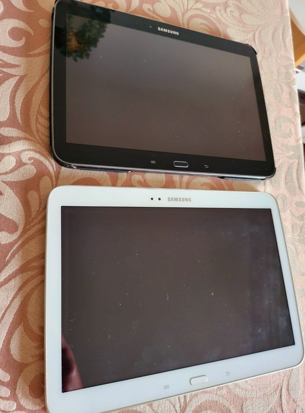 Tablets Samsung  tab 3 para quem souber arranjar ver descrição 2 table