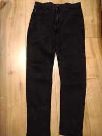 Zestaw chłopięcy 158 - 164 cm dżinsy,spodnie dresowe, koszule