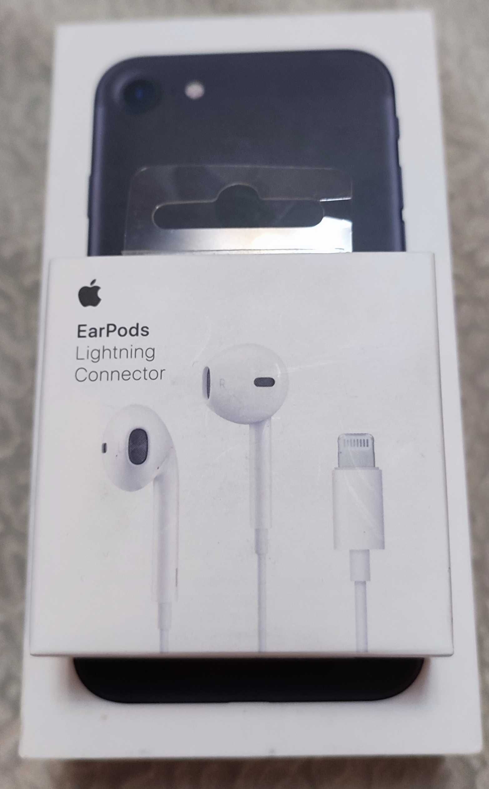 Продам iPhone 7/32+ EarPods