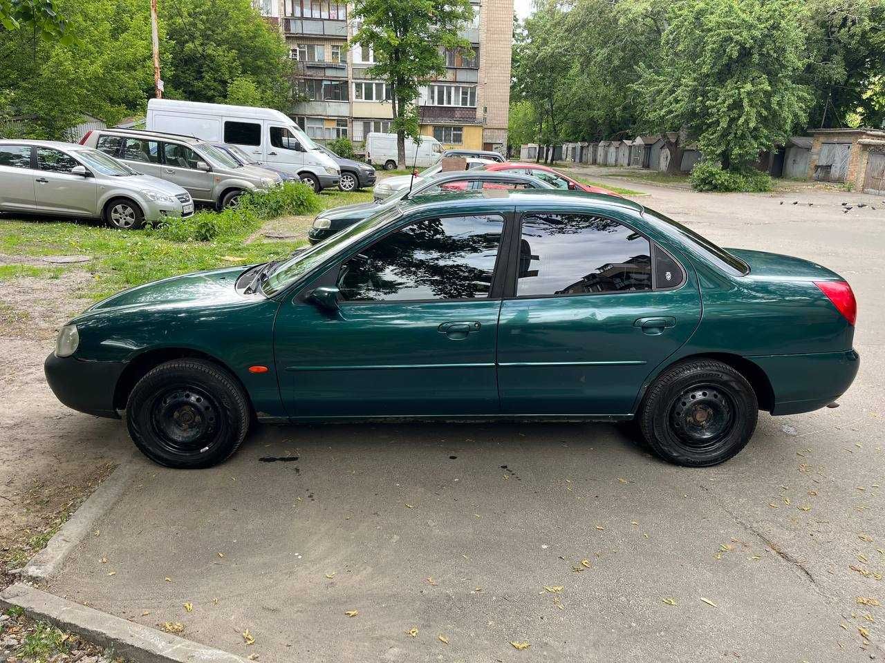 Автомобіль Ford Mondeo