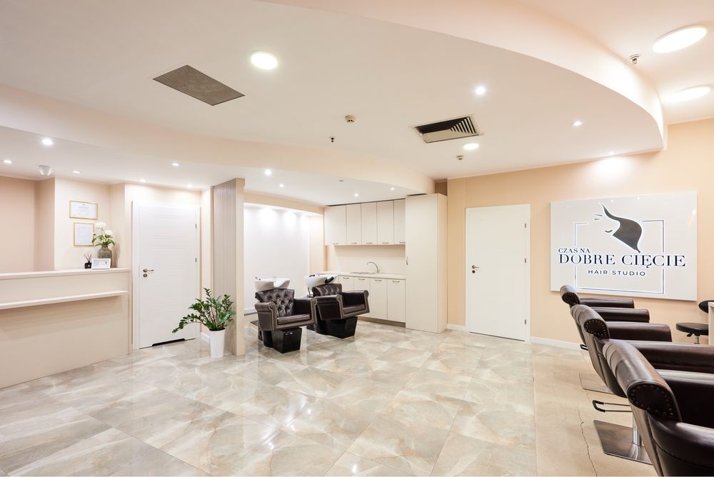 Odstąpię salon fryzjerski – 80 m²