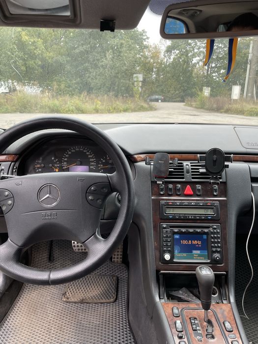 Продам мерседес 210 2.8 газ бензин в отличном состоянии