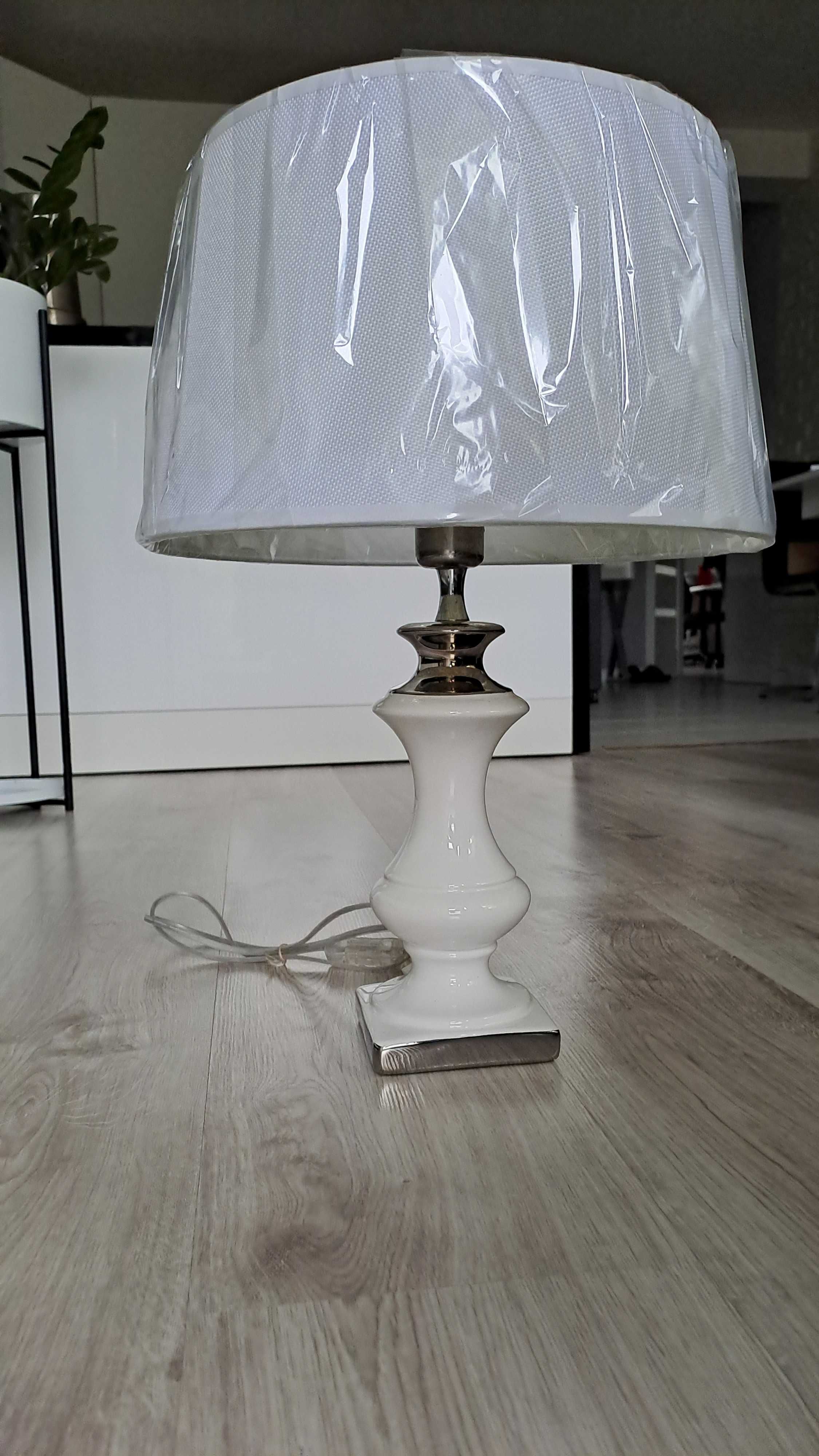 Designerska lampa w stylu glamour biała ceramiczna