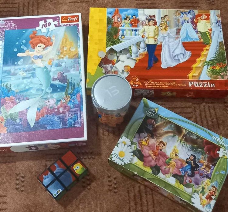 Колекція лего і пазлів