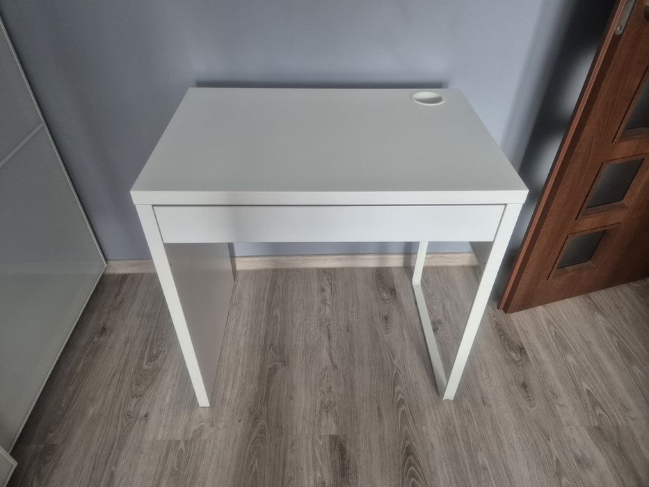 Biurko Micke 73x50 plus krzesło gratis