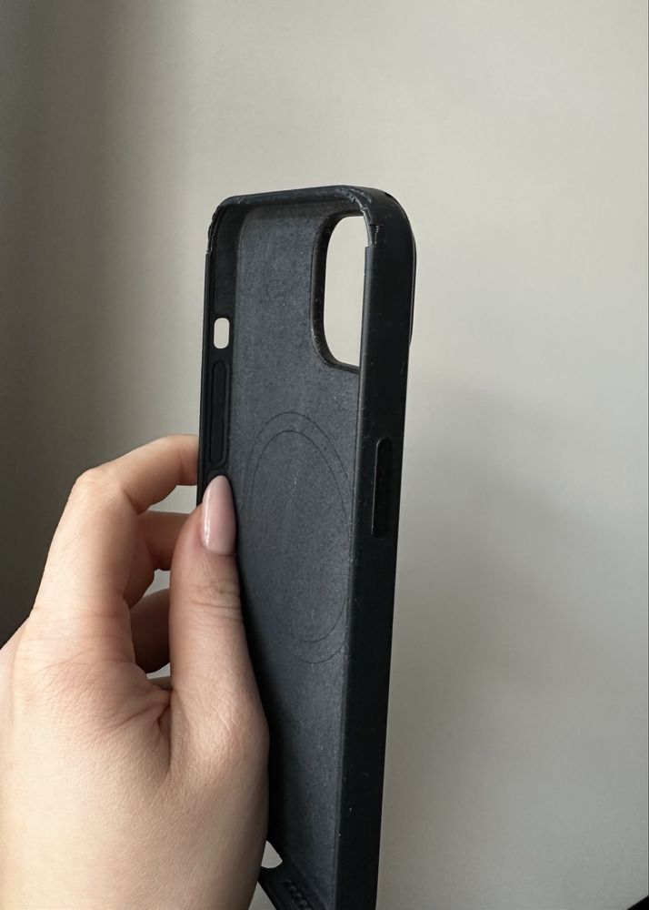 Etui apple z Magsafe