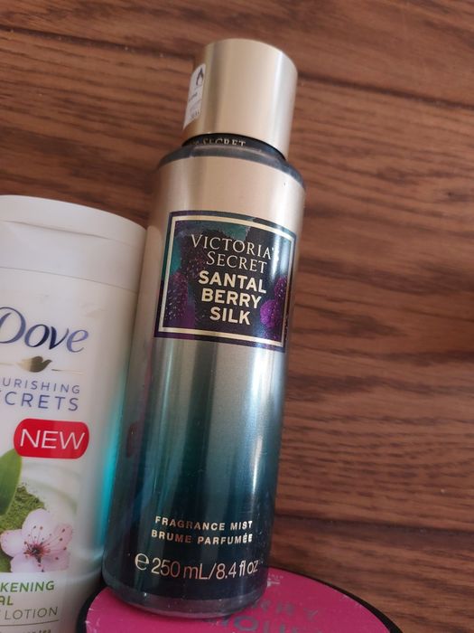 Zestaw kosmetyków Victoria's Secret peeling mgiełka żel balsam