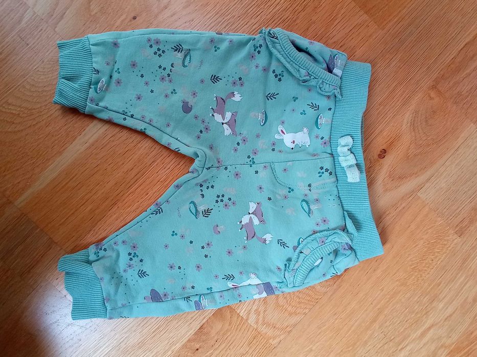 Spodnie Cool club 62 lis zając falbanki