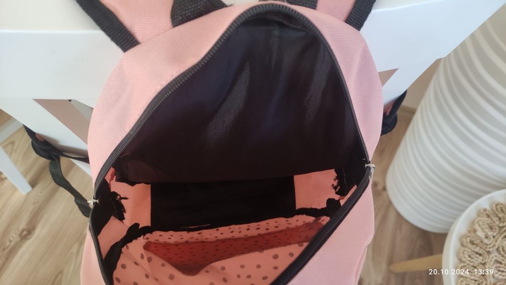 Mały plecak dla dziewczynki