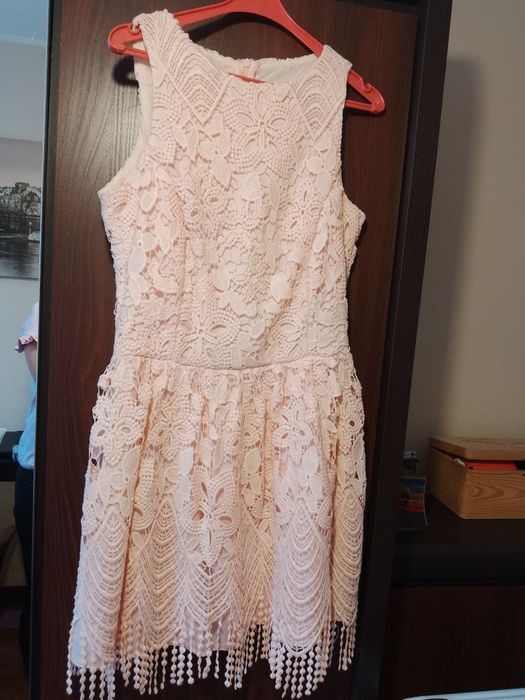 Sukienka koktajlowa pudrowa