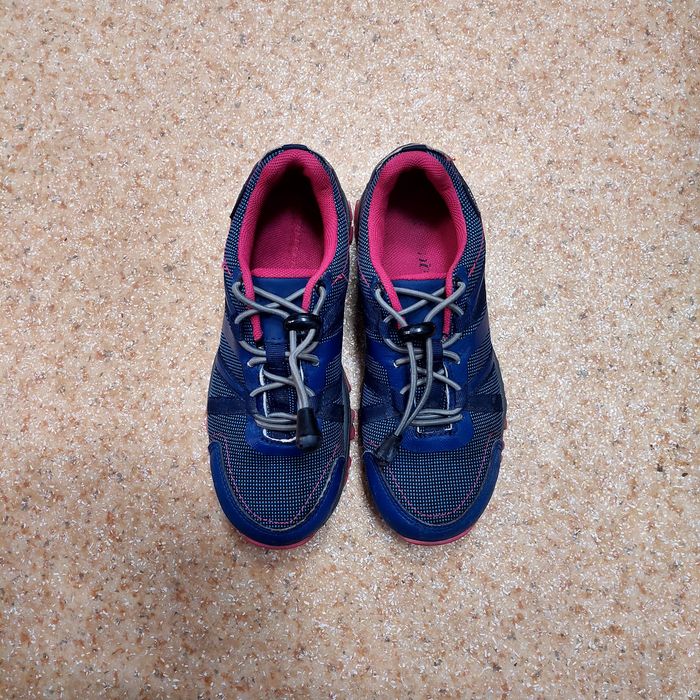 Продам детские кроссовки Crane на мембране SGtex