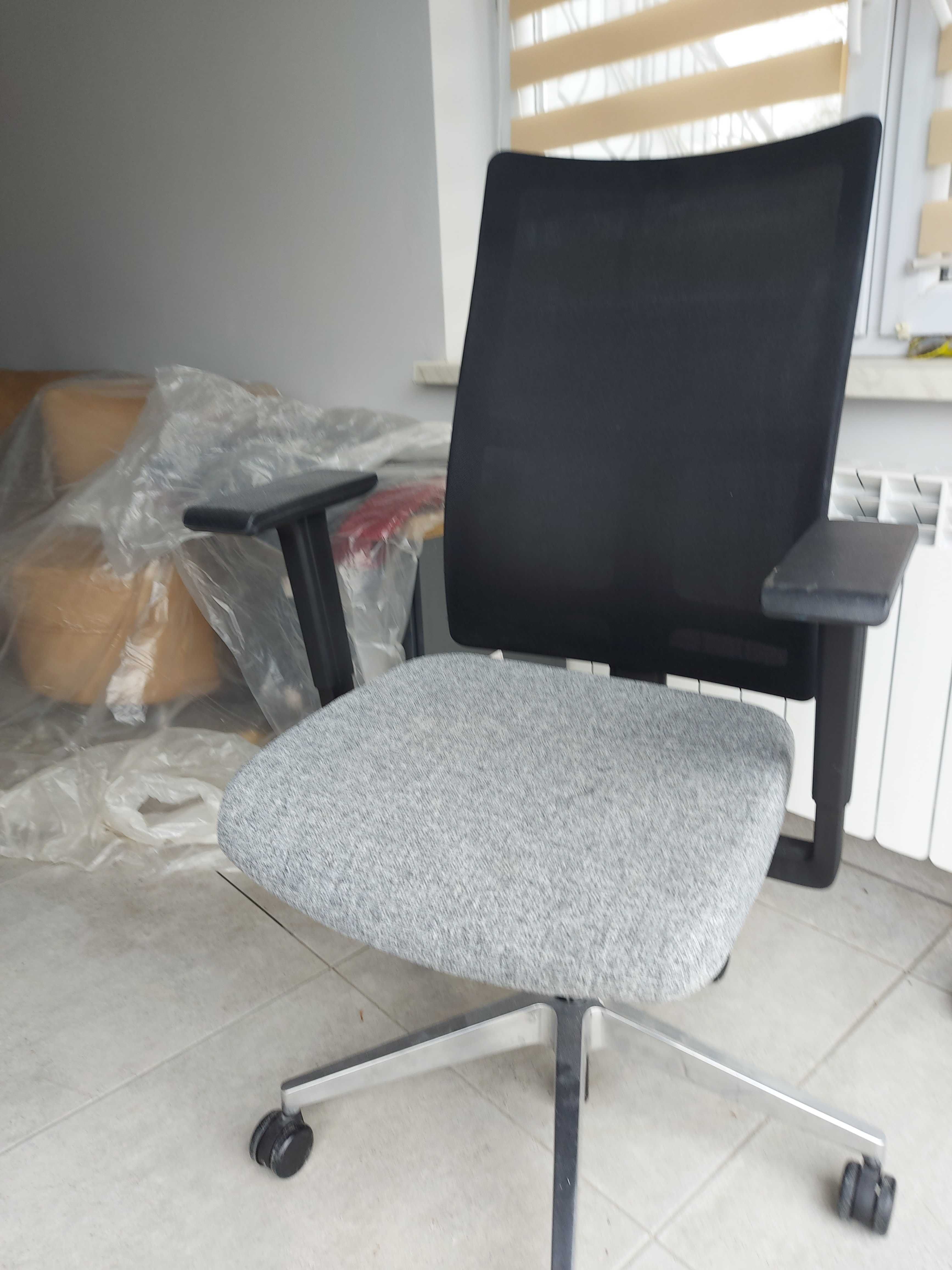 fotel biurowy obrotowy krzesło