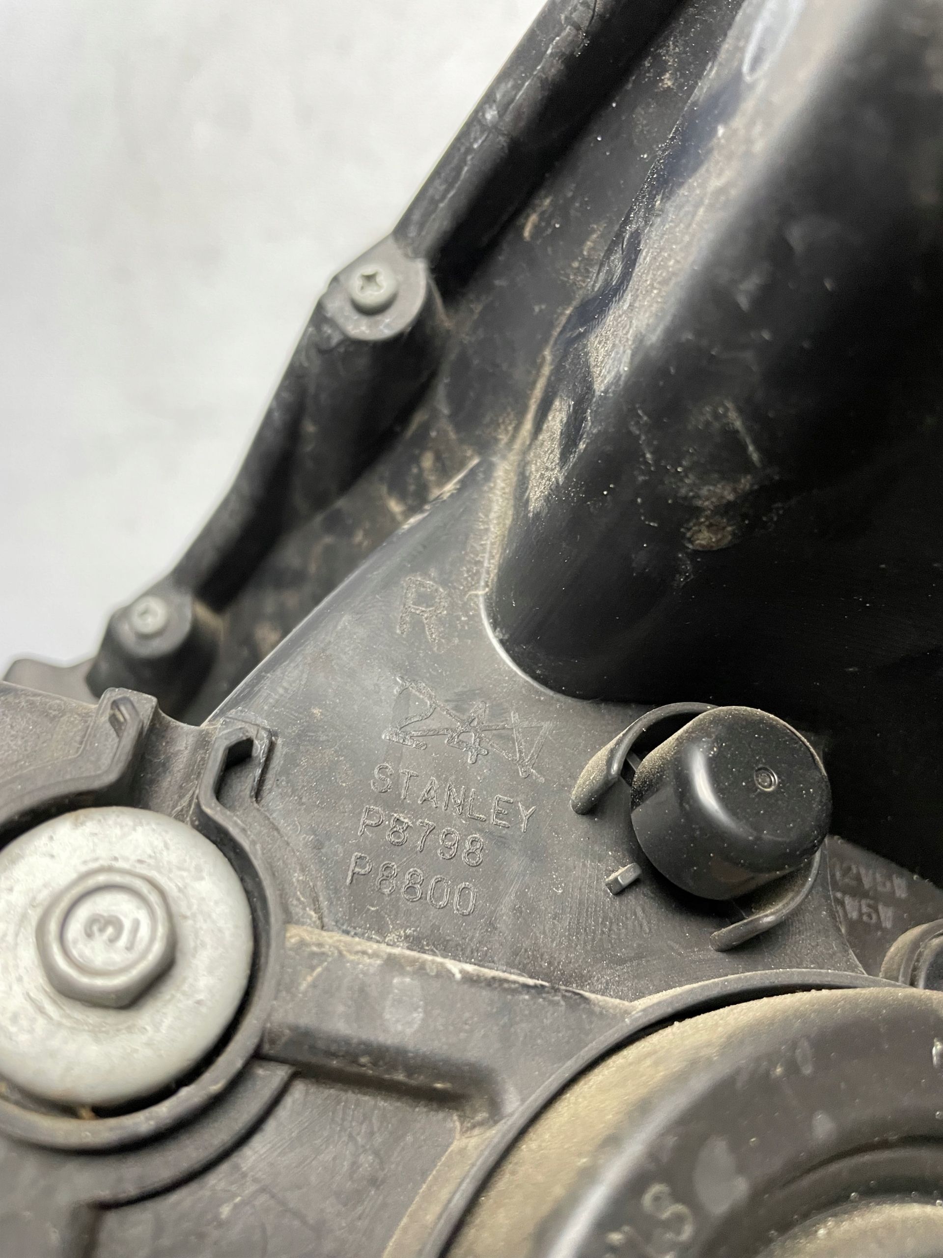 SUZUKI SWIFT MK7  lampa przednia prawa