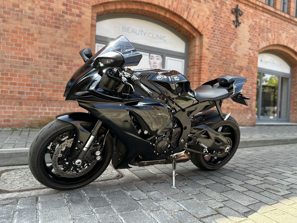 Yamaha R1 RN65 Piękna Akrapovic 2020
