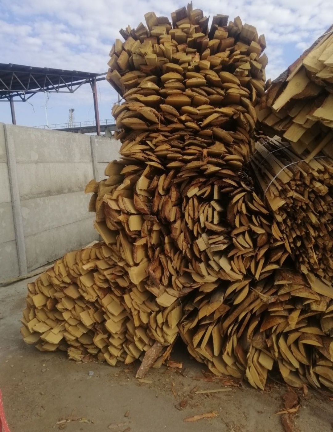 Продам дрова, обапол, обрізки 650 грн скл.м