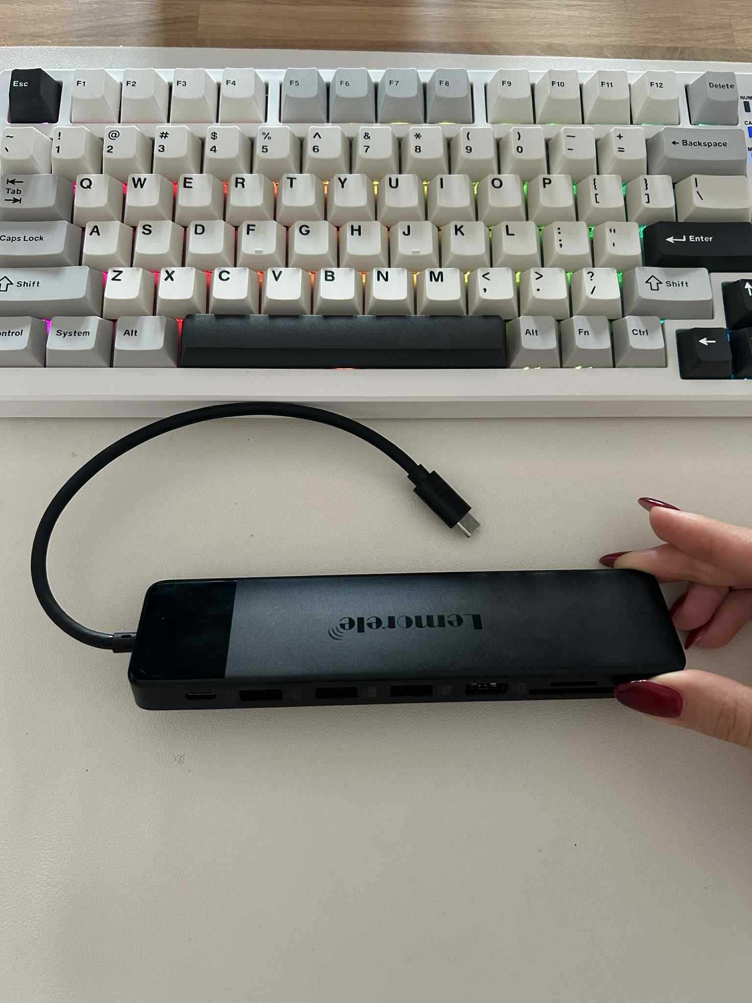 Lemorele Stacja dokująca USB podwójny monitor Hub wieloportowy adapter