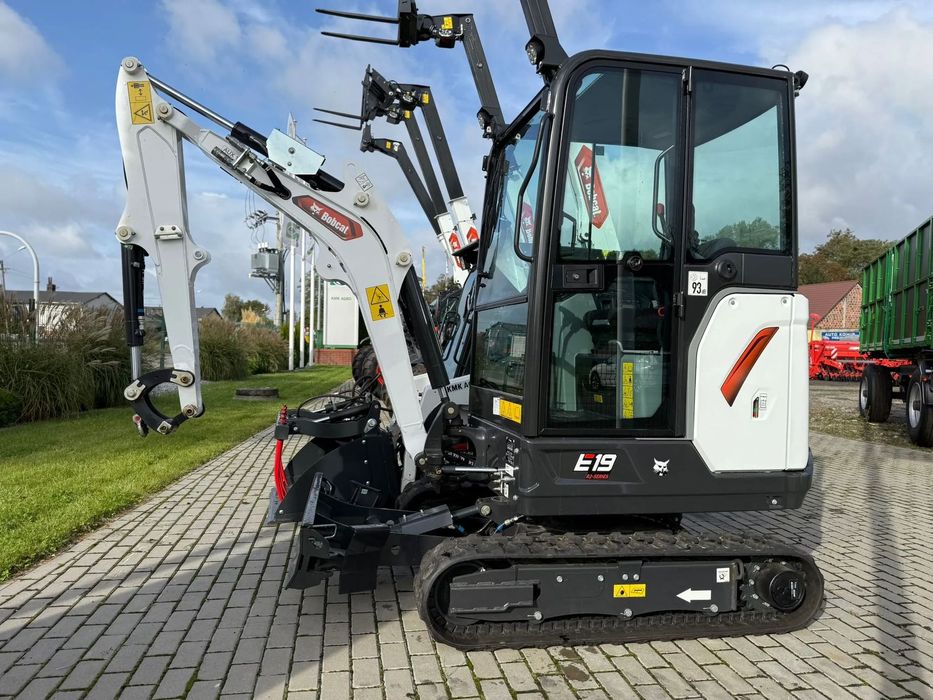 Bobcat Minikoparka E19 R2 Long Arm BOBCAT  Minikoparka E19 R2 Long Arm BOBCAT (KMK Agro)