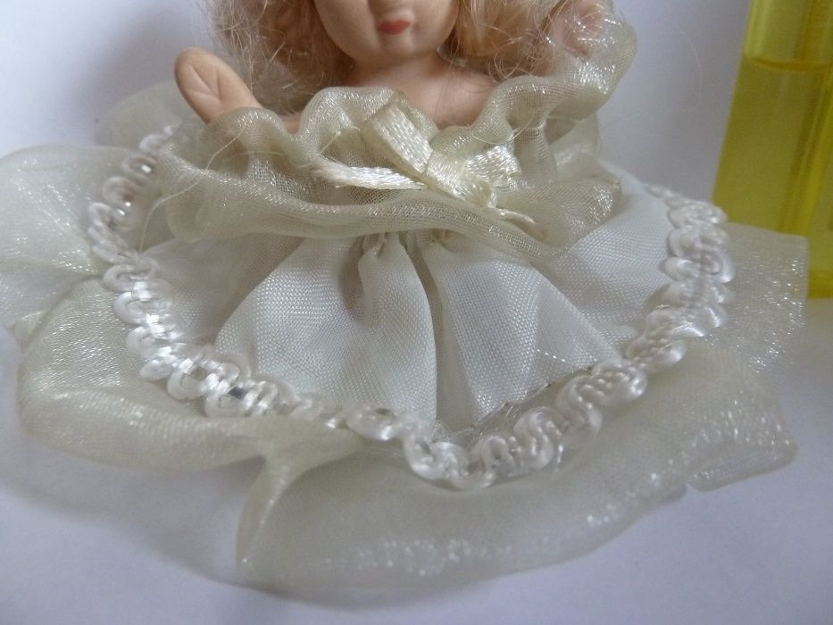 Stara laleczka Lalka miniaturka z ceramiki