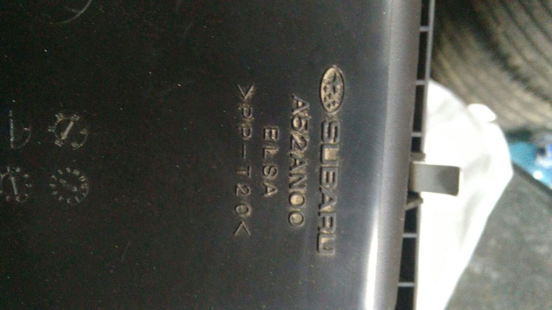 Корпус фільтра повітря Subaru legacy outback B16 BT