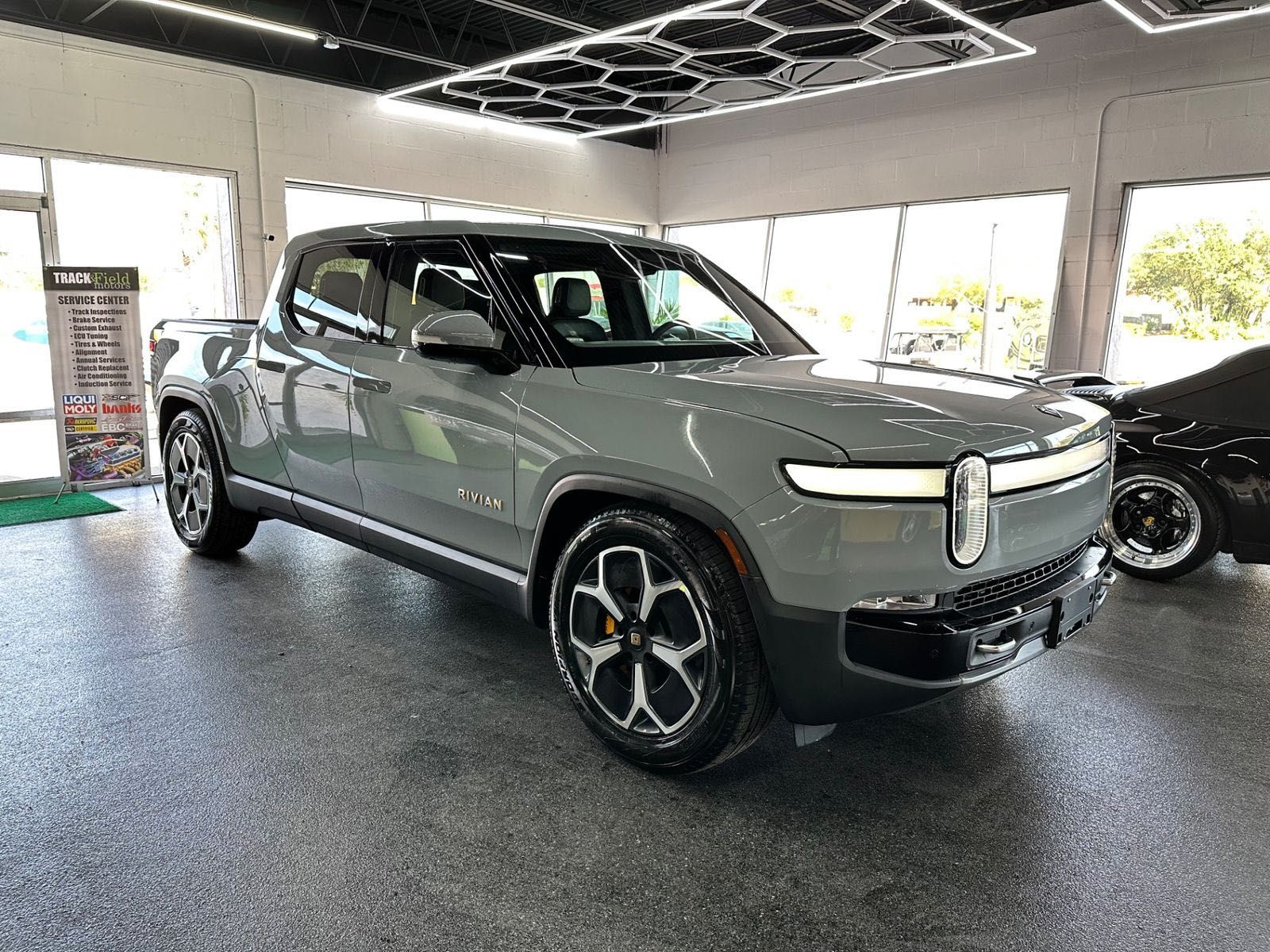 2022 Rivian R1T Adventure елетропікап