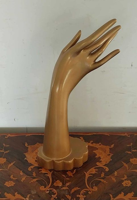 Manequim "Mão" em fibra (VINTAGE), Expositor Bijuteria / Anéis