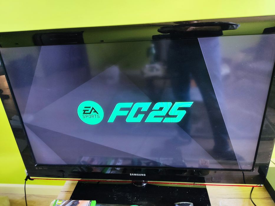 Xbox One X 1TB 4K HDR Stan BDB EA FC 26 Fortnite Hitman 3 PES 2026 LEG