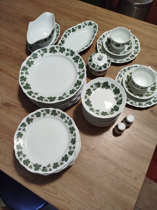 Serwis obiadowy Hutchenreuters- niekompletny.