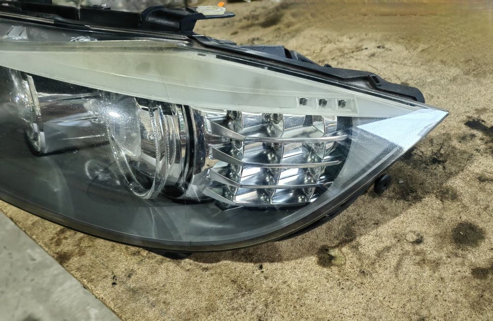 Farol esquerdo Lci bmw E90/E91 bi-xenon