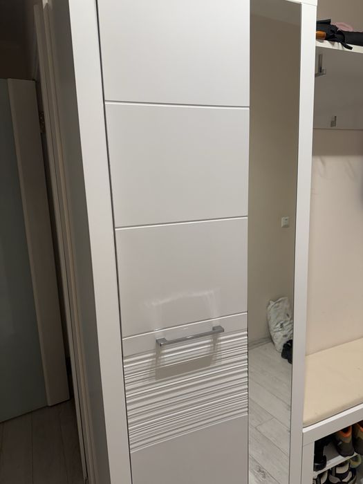 Стінка в коридор. Прихожа. Шафа