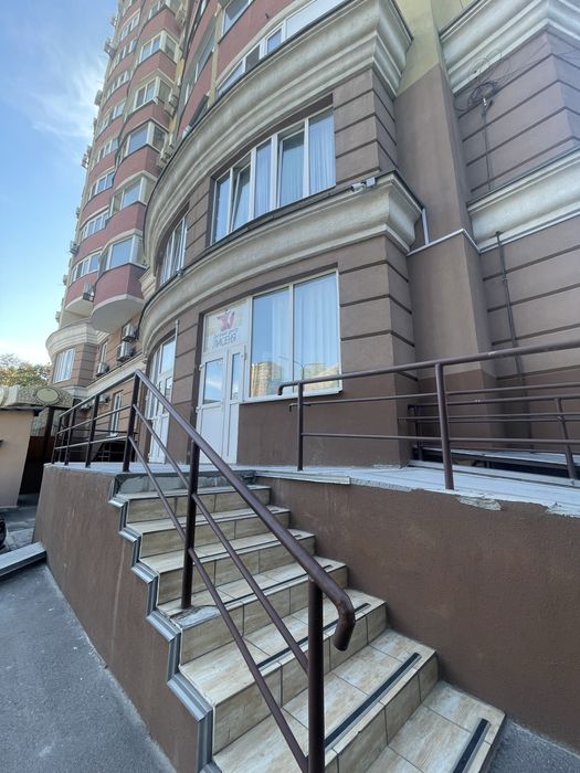 Оренда 2х кабінетів метро Голосіївська
