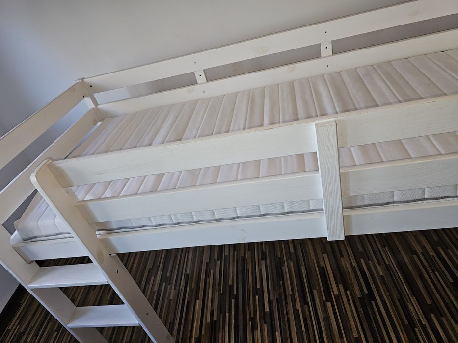 Łóżko piętrowe z materacem ikea