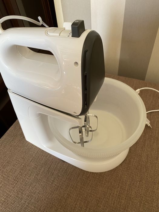 Миксер Philips  HR 3745