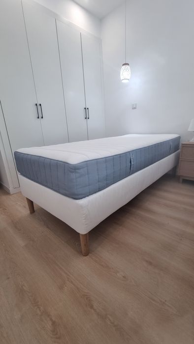 Cama e colchão 90×200 NOVA