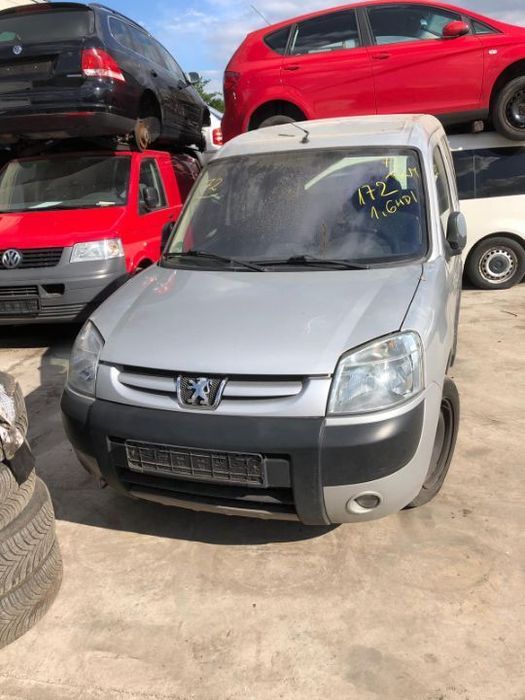 PEUGEOT PARTNER LIFT 1.6 HDI  LUSTERKO PRAWE
