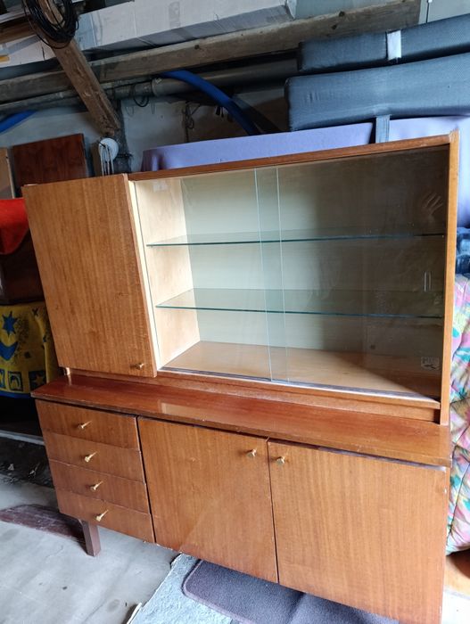 Witryna komoda highboard w stylu Art ,deco wykonane z litego drewna.