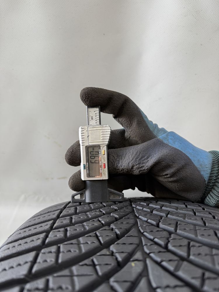 245/40/19 Goodyear Vector 4Seasons Gen-3 98Y