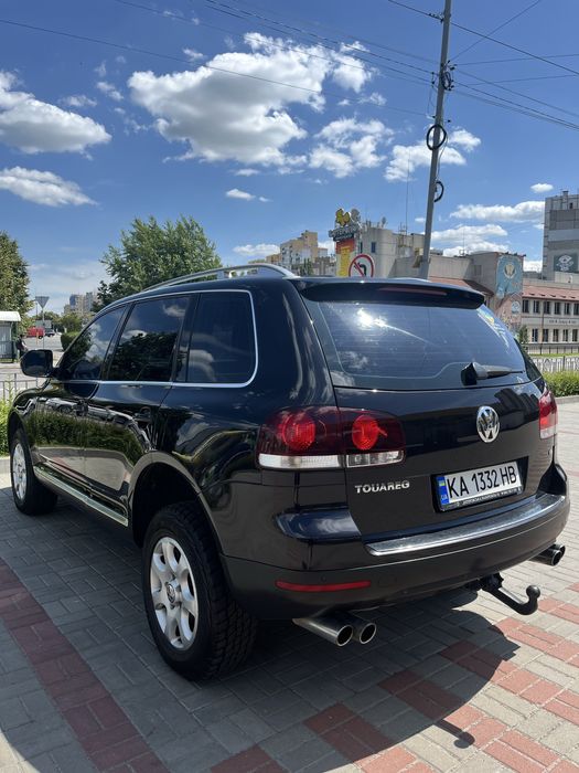 Офіційний Volkswagen Touareg з газом
