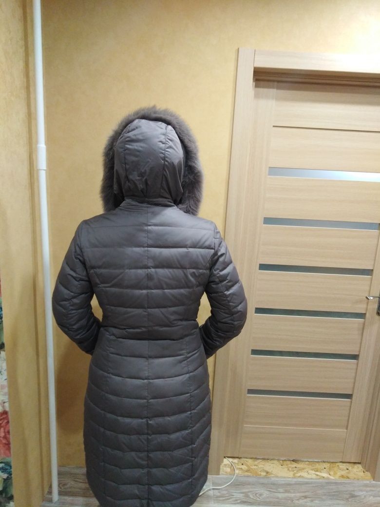 Женское зимнее пальто.