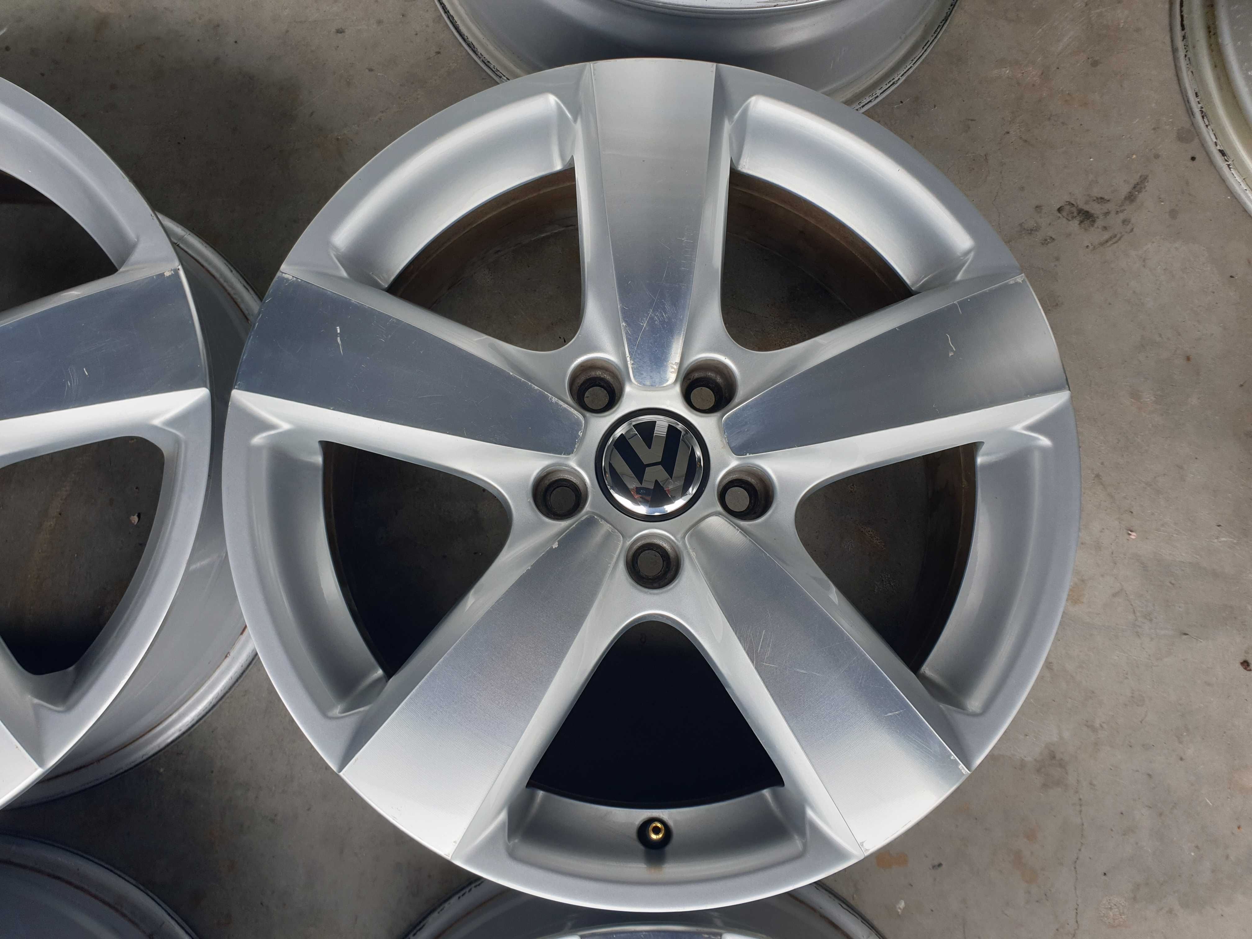Alufelgi 17" VW Passat B6 B7 B8 CC Golf VII Caddy Tiguan Touran 5x112
