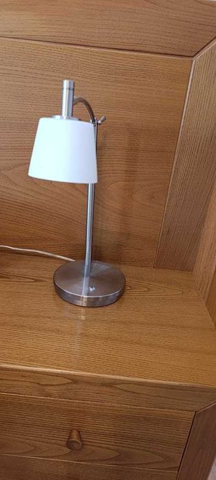 Candeeiros de mesa marca Eglo