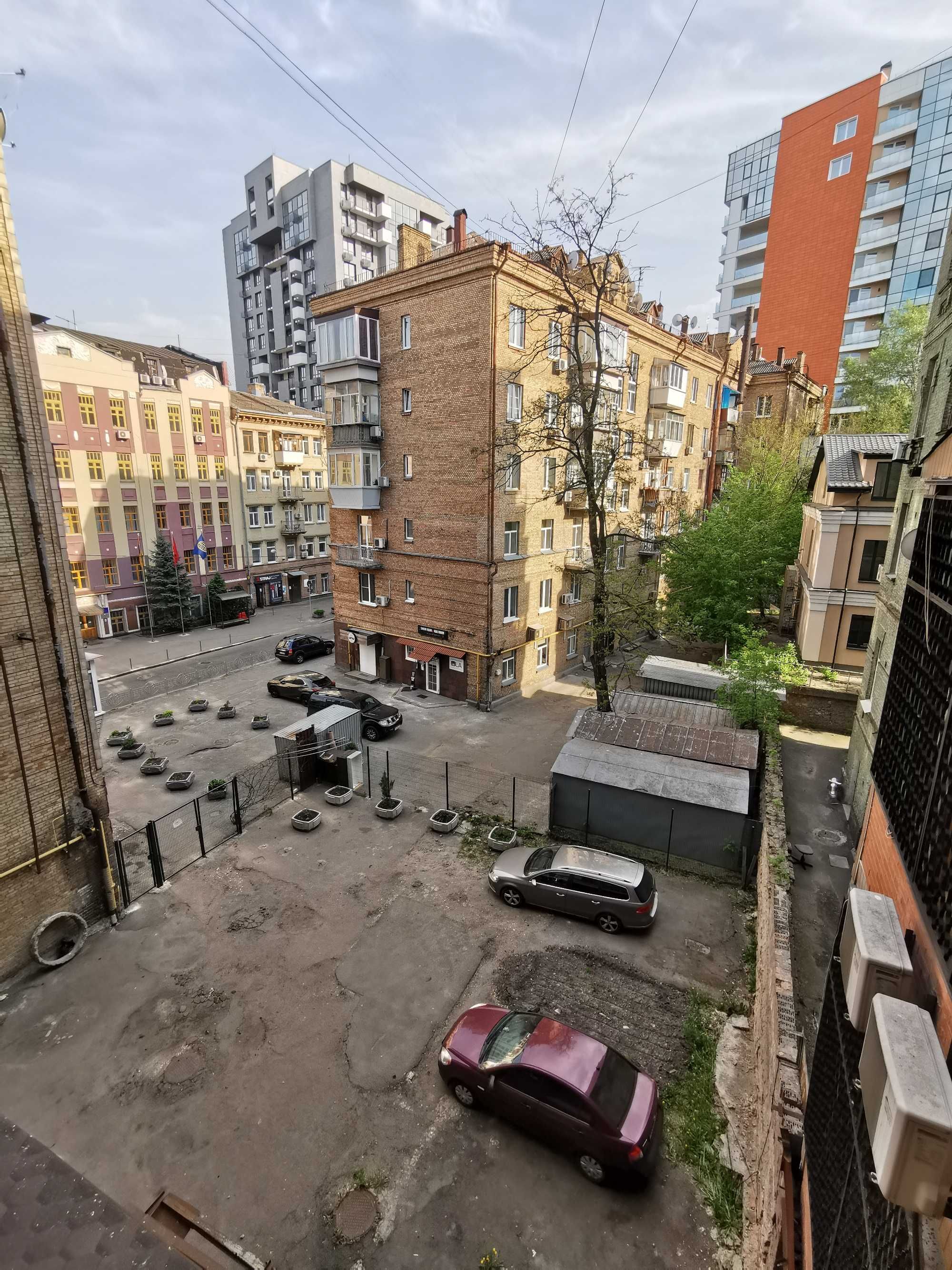 Продам Квартиру 90м Центр! Січових Стрільців 53!