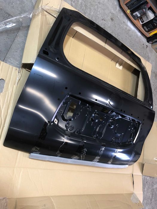 Кришка багажника Toyota Land Cruiser Prado 150 2017-