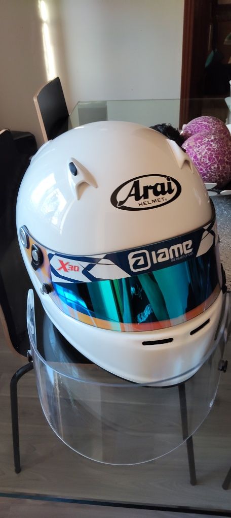 Capacete arai sk6 karting