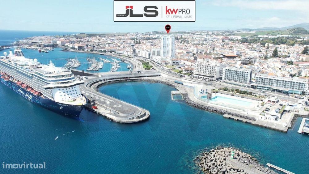 Apartamento Penthouse T3 com Vista Panorâmica de 360º no Coração de Po