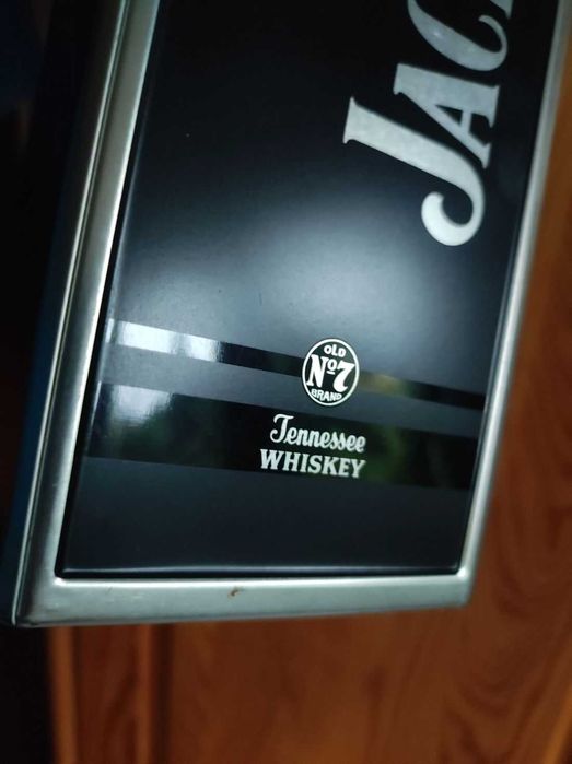 puszka opakowanie metalowe zamykane pudełko Jack Daniels Whiskey