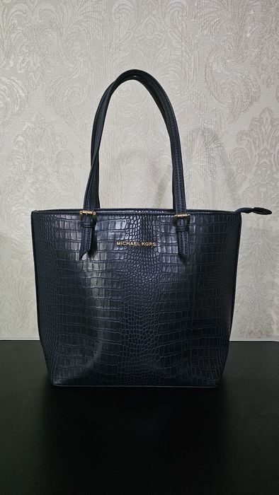 Женская сумка синего цвета